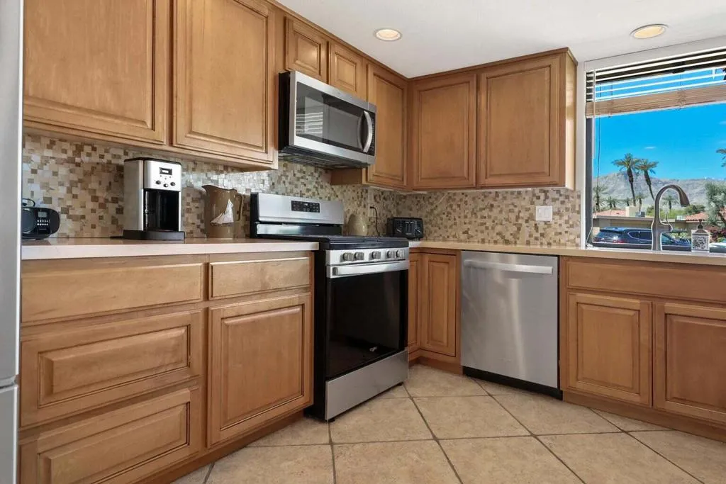 89 La Ronda Drive, Rancho Mirage, California 92270 home-pic-2