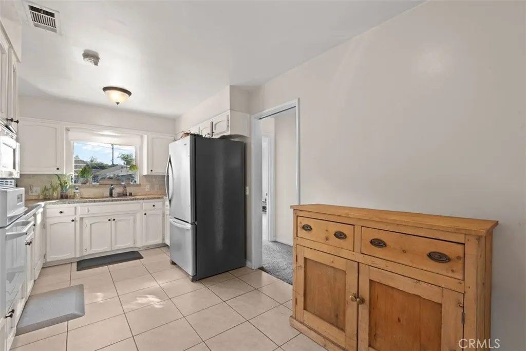 11757 Auburn, Yucaipa, California 92399 home-pic-10