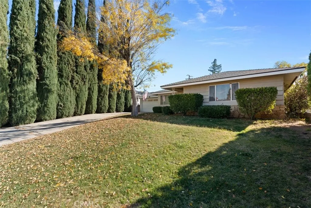 11757 Auburn, Yucaipa, California 92399 home-pic-30