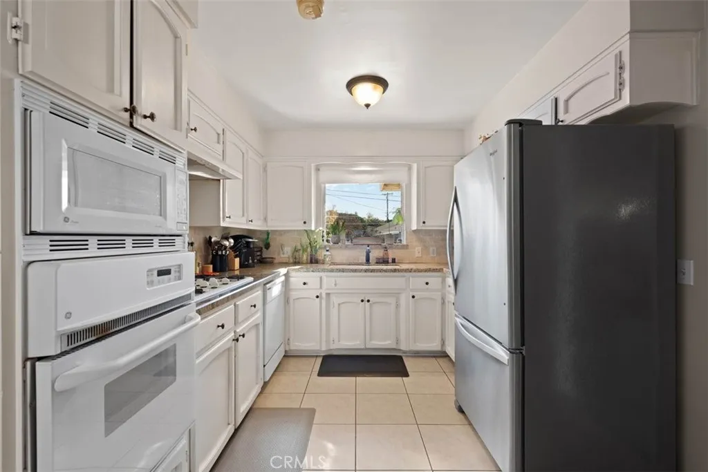 11757 Auburn, Yucaipa, California 92399 home-pic-12
