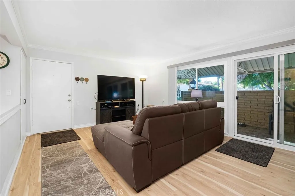 2118 Via Puerta home-pic-8