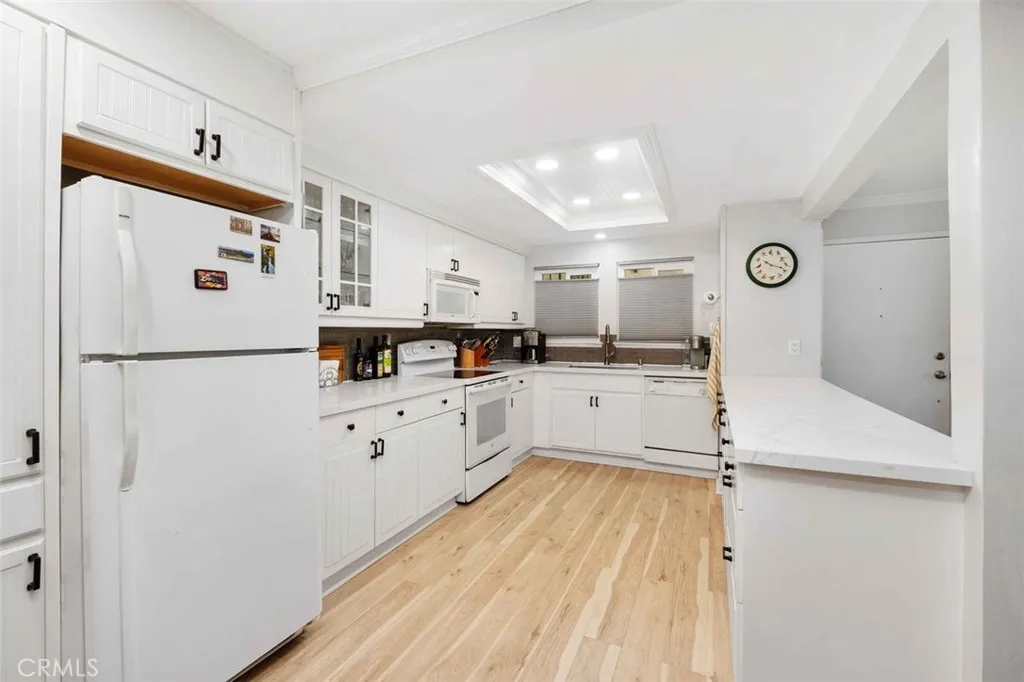 2118 Via Puerta home-pic-13