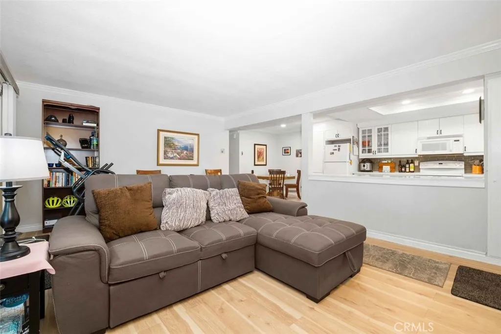 2118 Via Puerta home-pic-12