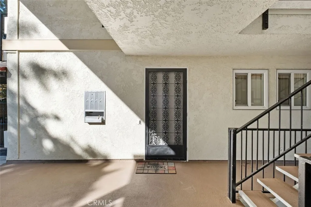 2118 Via Puerta home-pic-5