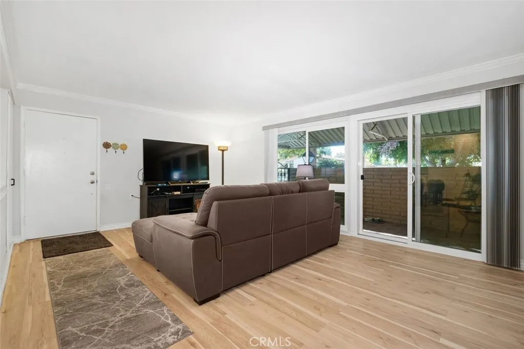 2118 Via Puerta home-pic-7