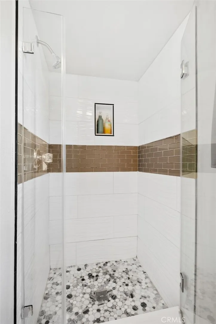 2118 Via Puerta home-pic-28