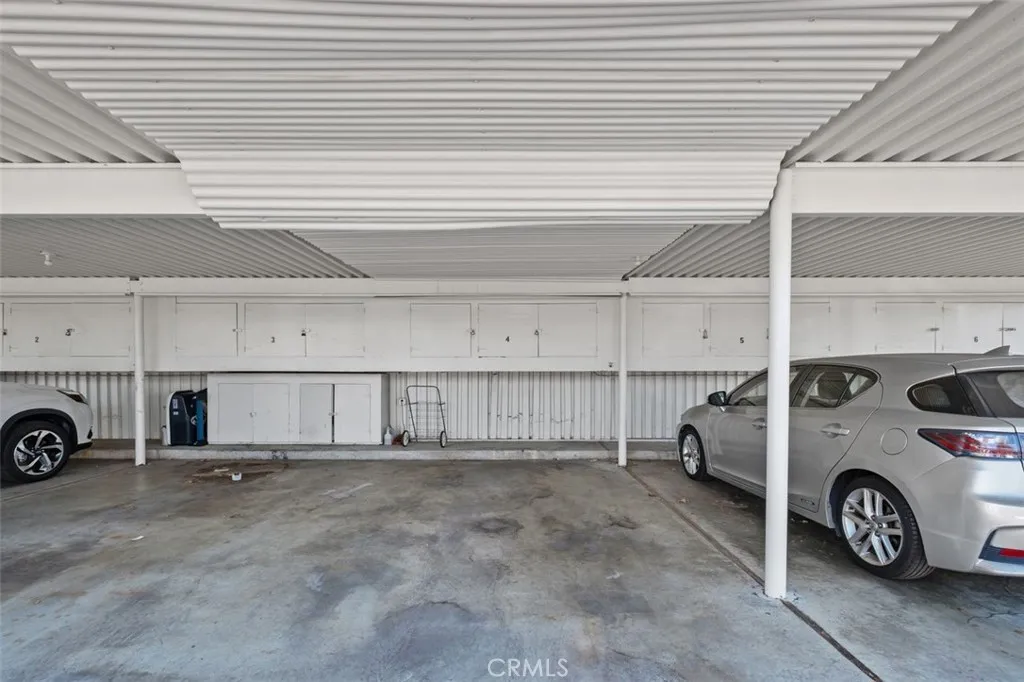 2118 Via Puerta home-pic-35
