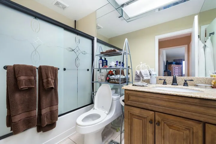24-web-or-mls-JGWhite-24