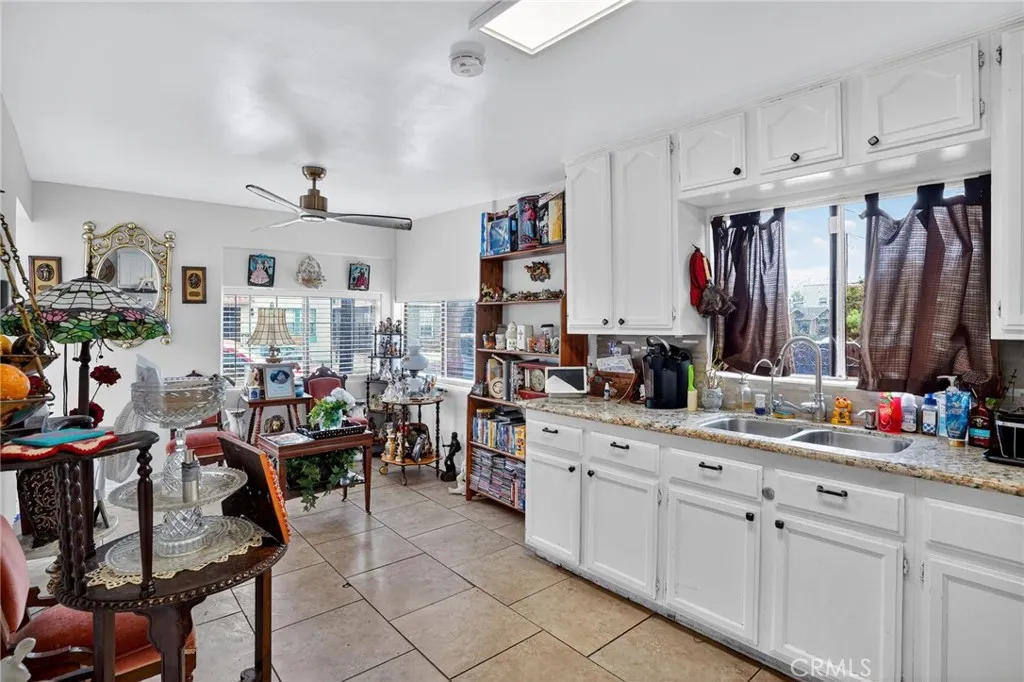 1053 E Hellman Street, Long Beach, California 90813 home-pic-11