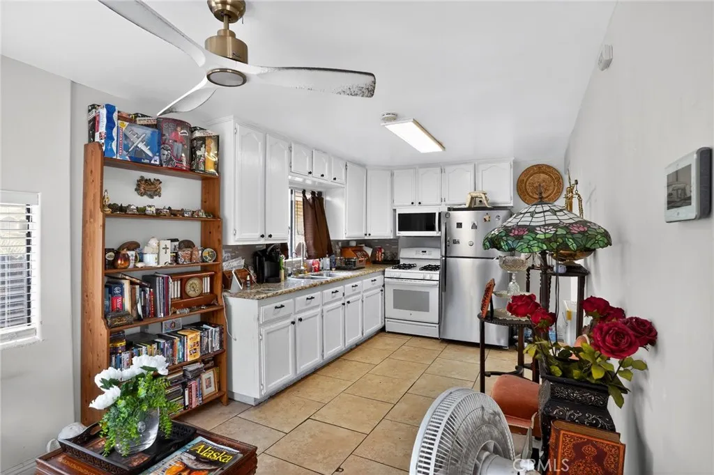 1053 E Hellman Street, Long Beach, California 90813 home-pic-6