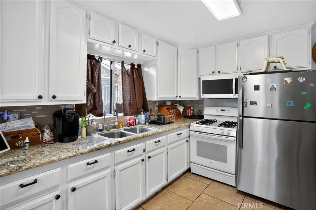 1053 E Hellman Street, Long Beach, California 90813 home-pic-8