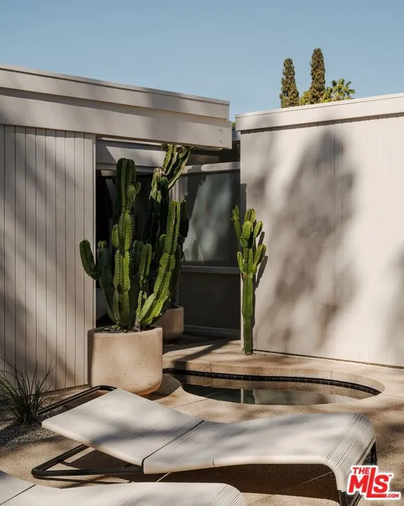 1272 E Verbena Drive, Palm Springs, California 92262 home-pic-41