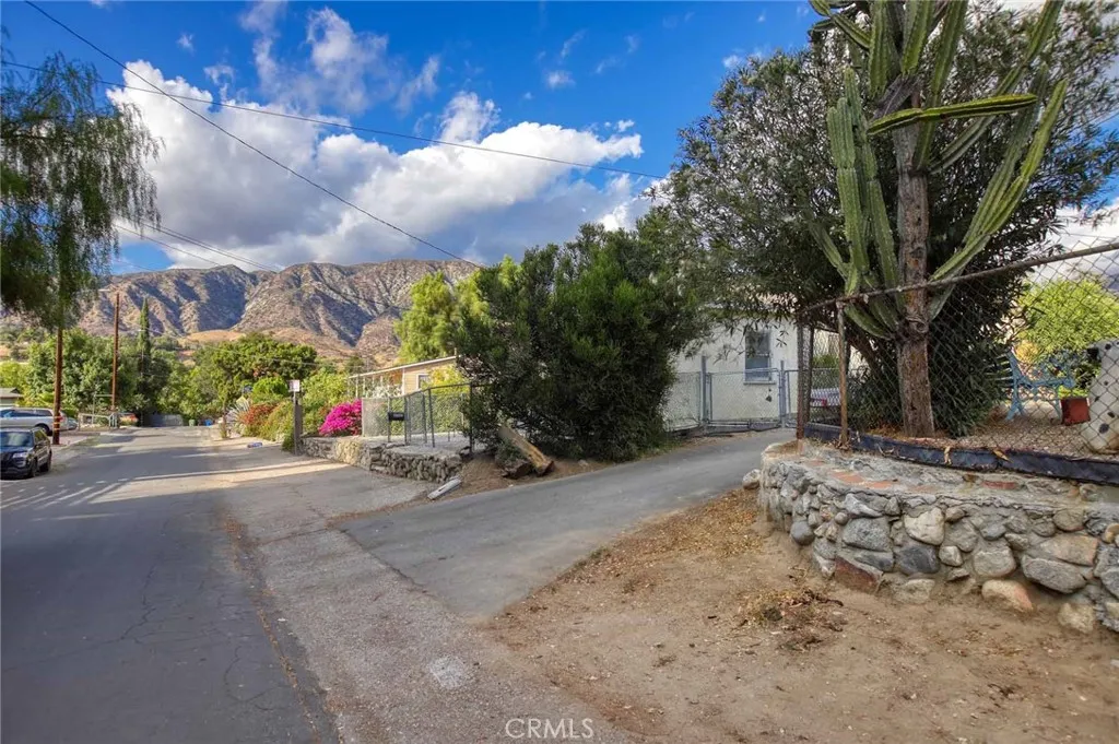 11034 Scoville Avenue, Sunland, California 91040 home-pic-43