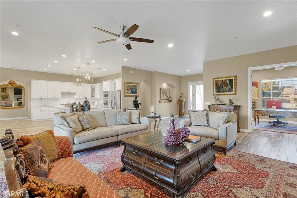 19135 Monterey, Apple Valley, California 92308 home-pic-14