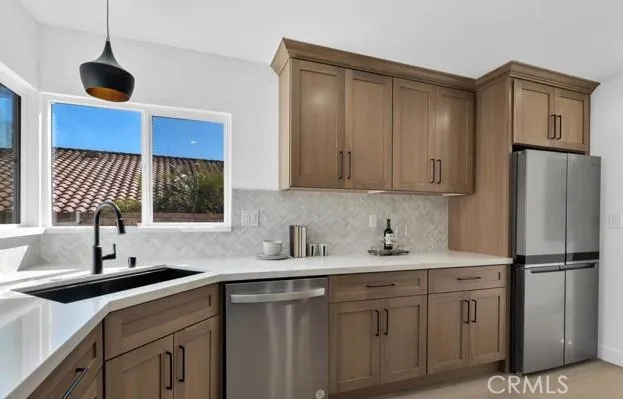 2512 Kensington Avenue, Thousand Oaks, California 91362