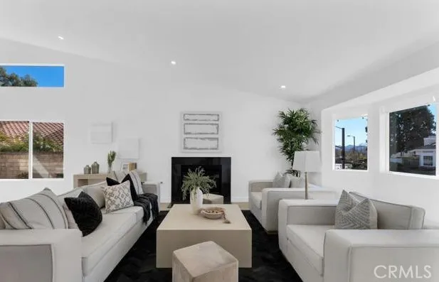 2512 Kensington Avenue, Thousand Oaks, California 91362