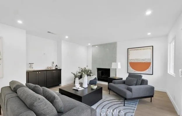2512 Kensington Avenue, Thousand Oaks, California 91362
