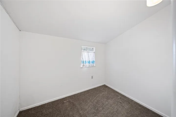 secret room or sewing room tiny room this is in addition to the other 2 bedroom