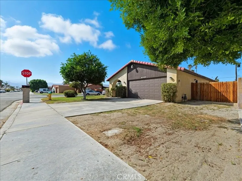 31495 Avenida Valdez, Cathedral City, California 92234 home-pic-1