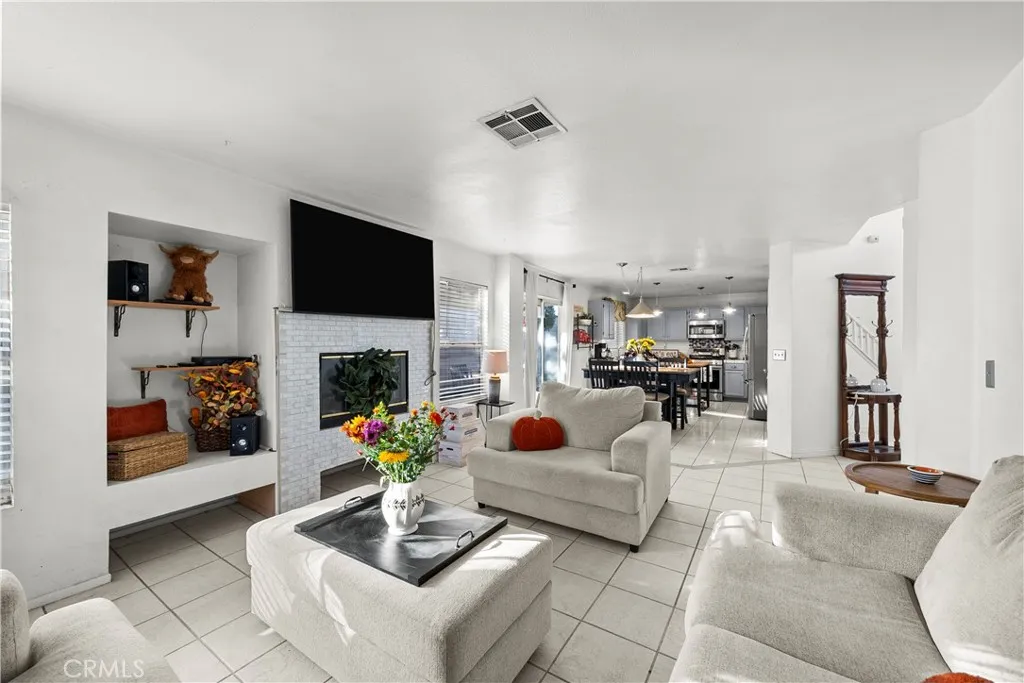 3009 Kaylyn, Lancaster, California 93535 home-pic-9