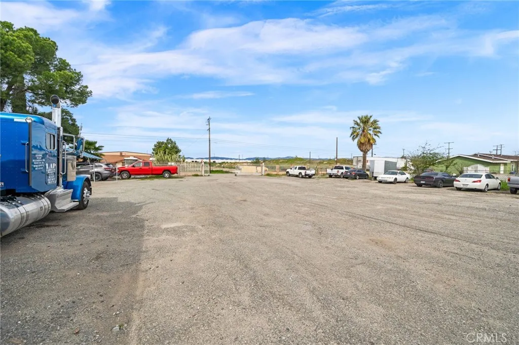 19597 Jurupa Avenue, Bloomington, California 92316 home-pic-38