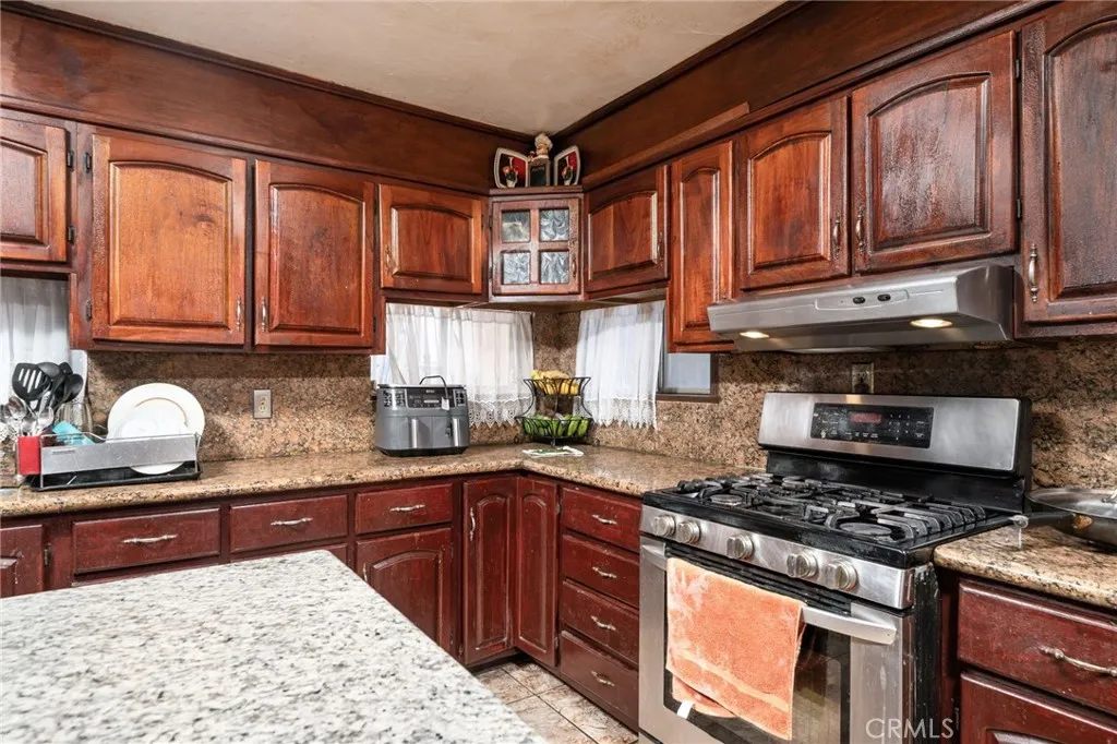 19597 Jurupa Avenue, Bloomington, California 92316 home-pic-19