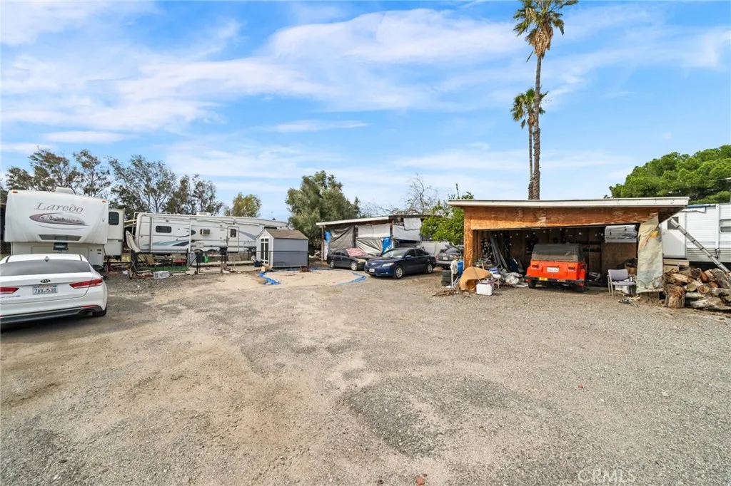 19597 Jurupa Avenue, Bloomington, California 92316 home-pic-37