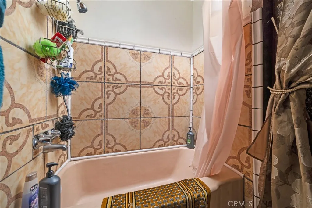 19597 Jurupa Avenue, Bloomington, California 92316 home-pic-14