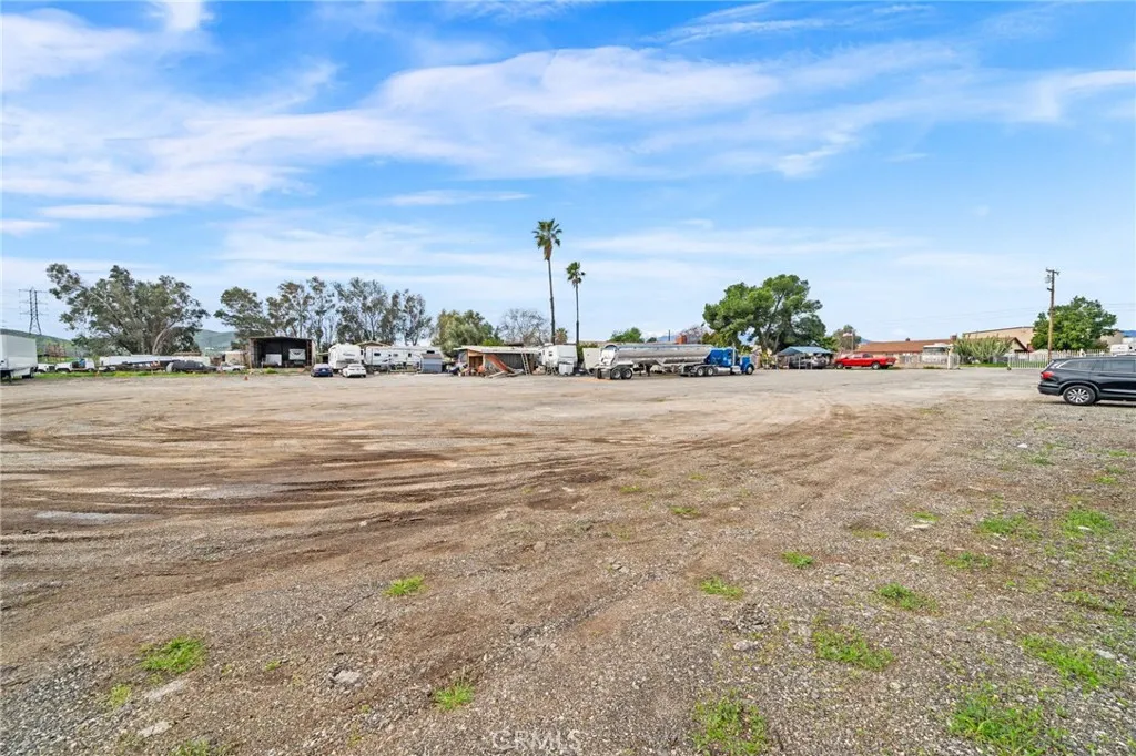 19597 Jurupa Avenue, Bloomington, California 92316 home-pic-34