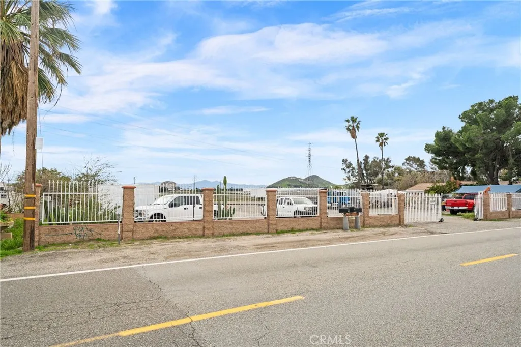 19597 Jurupa Avenue, Bloomington, California 92316 home-pic-29