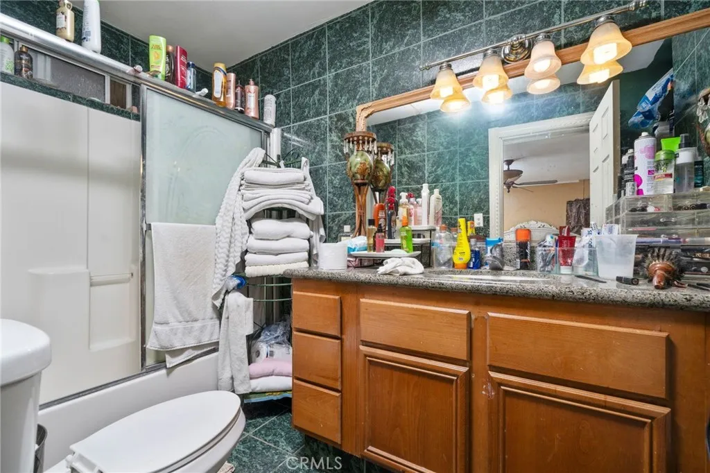19597 Jurupa Avenue, Bloomington, California 92316 home-pic-16