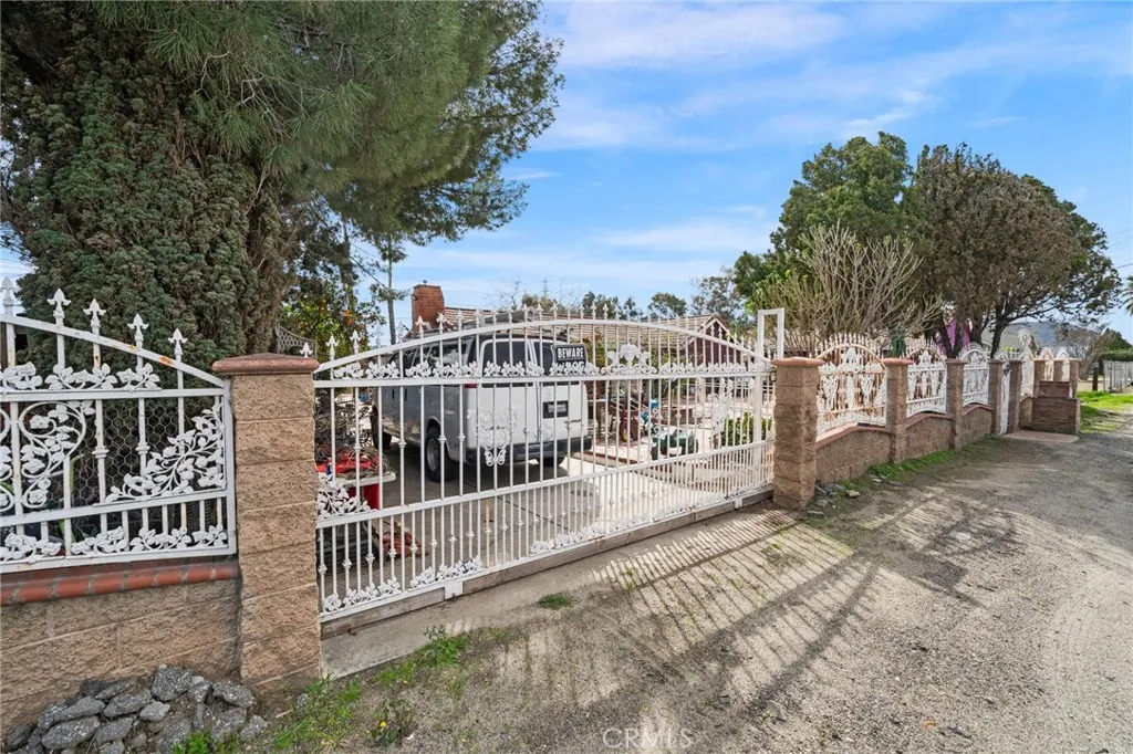 19597 Jurupa Avenue, Bloomington, California 92316 home-pic-3