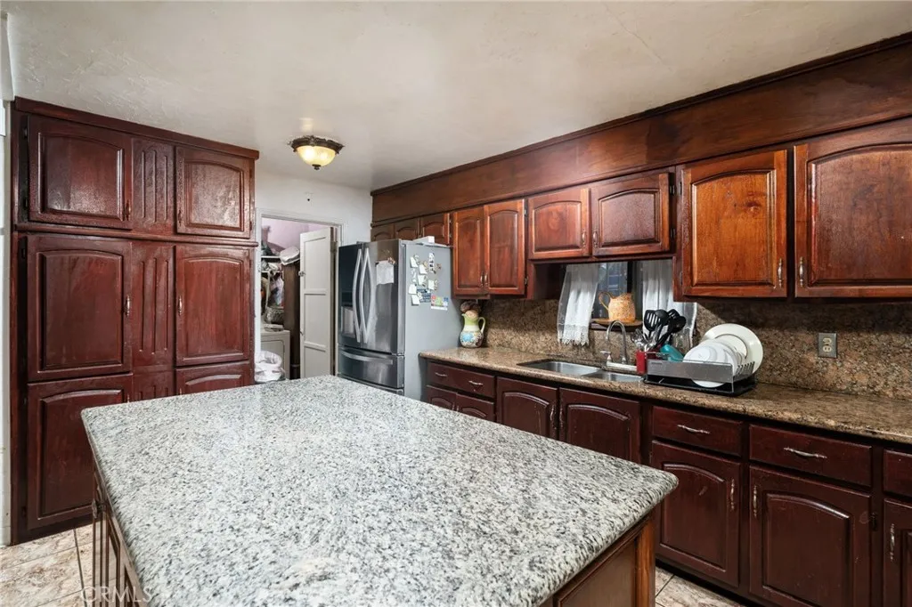 19597 Jurupa Avenue, Bloomington, California 92316 home-pic-20