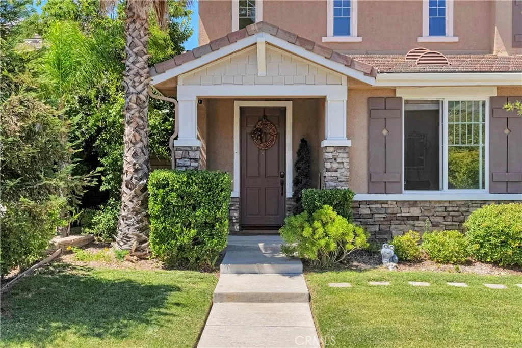 19639 Ellis Henry, Newhall, California 91321 home-pic-3