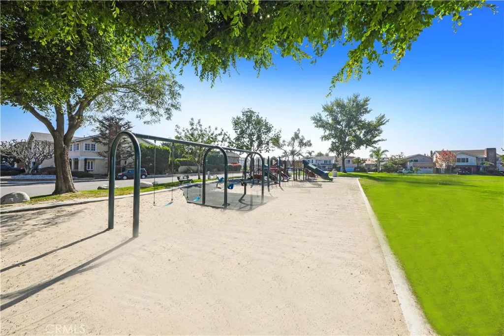 4260 Dogwood, Seal Beach, California 90740 home-pic-40