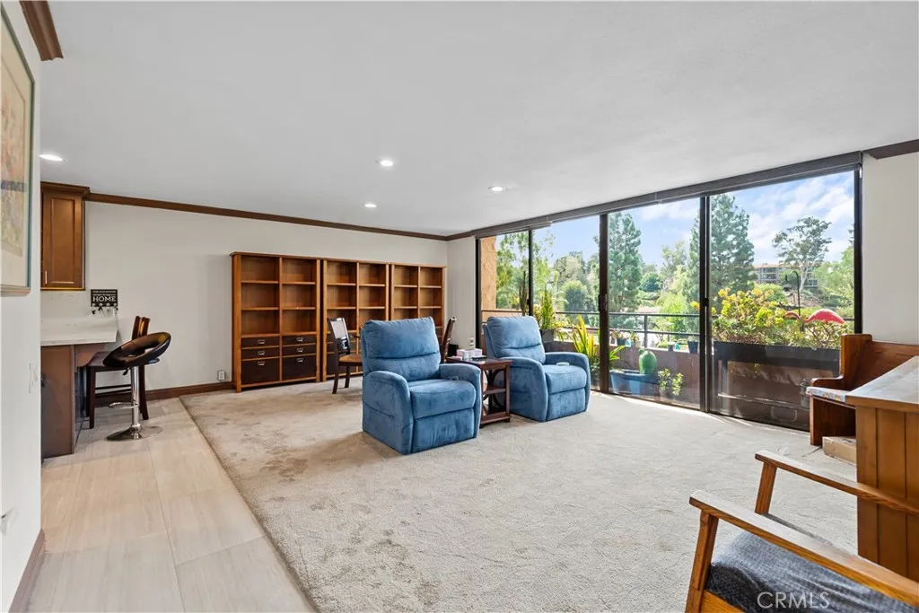 24055 W Paseo Del Lago 253, Laguna Woods, California 92637 home-pic-2
