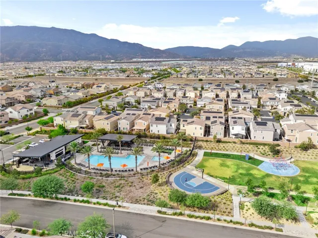 16570 Wyndham 12, Fontana, California 92336