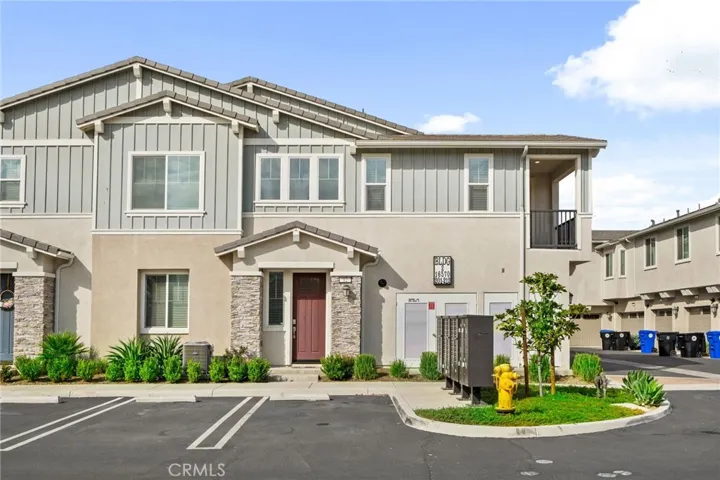 16570 Wyndham 12, Fontana, California 92336