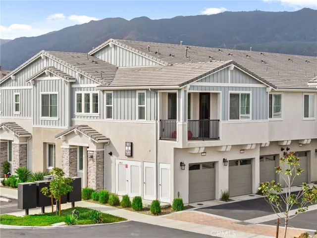16570 Wyndham 12, Fontana, California 92336