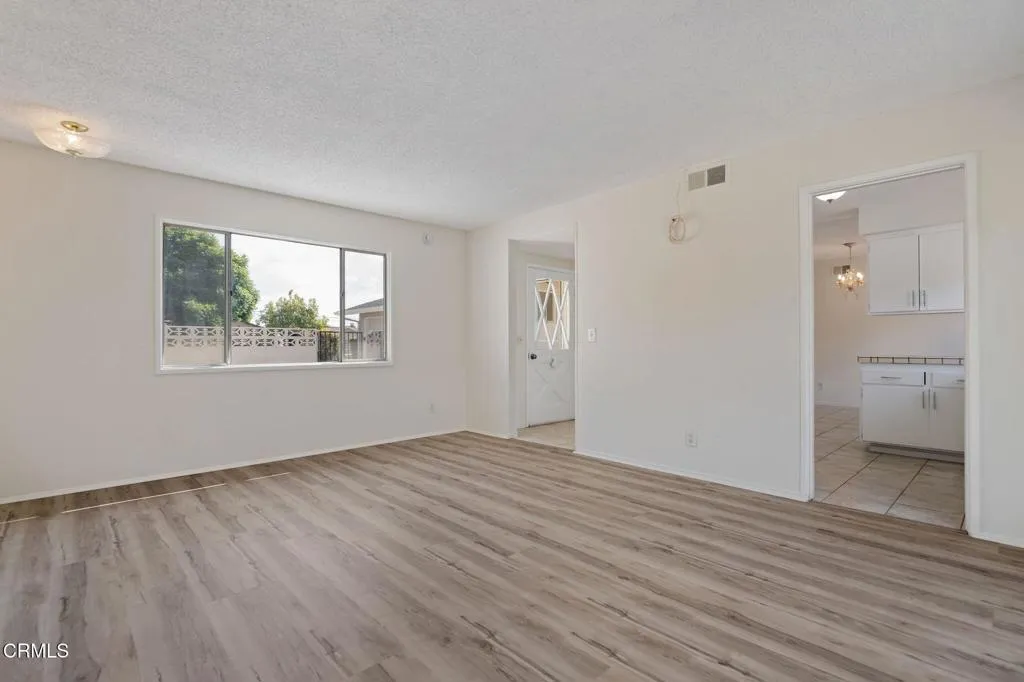 143 Taft Avenue, Ventura, California 93003 home-pic-6