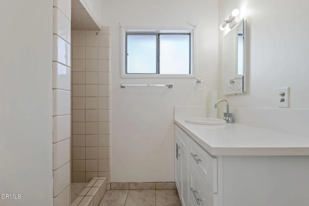 143 Taft Avenue, Ventura, California 93003 home-pic-19