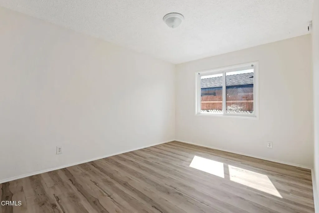 143 Taft Avenue, Ventura, California 93003 home-pic-17