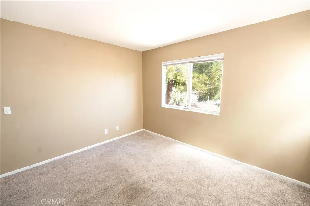 323 Camden Court, Corona, California 92879 home-pic-16