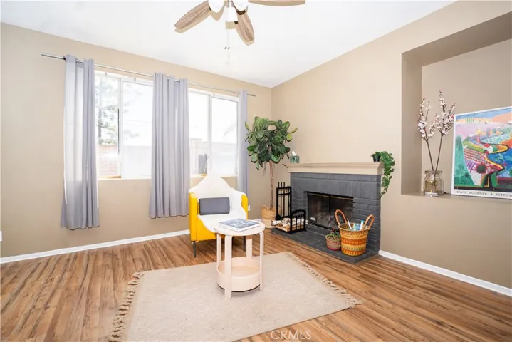 323 Camden Court, Corona, California 92879