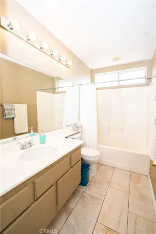 323 Camden Court, Corona, California 92879