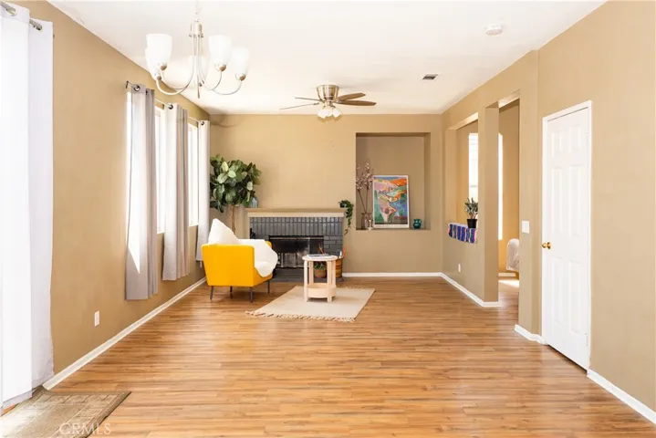 323 Camden Court, Corona, California 92879