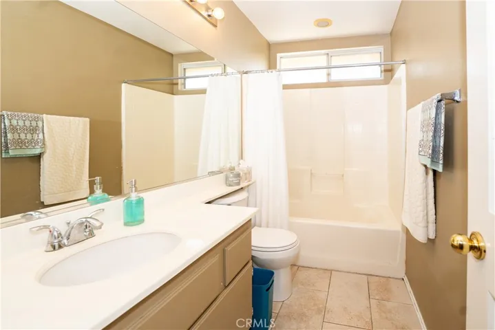 323 Camden Court, Corona, California 92879