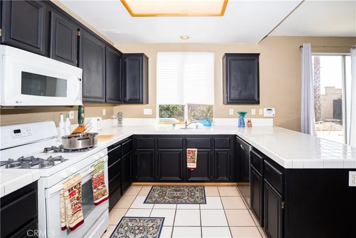 323 Camden Court, Corona, California 92879