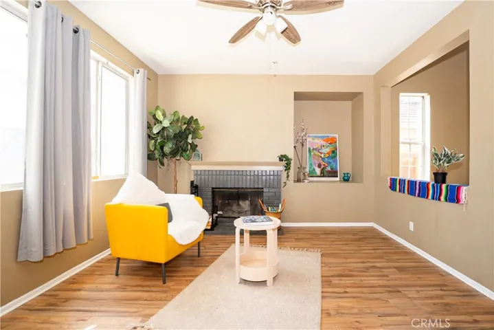 323 Camden Court, Corona, California 92879