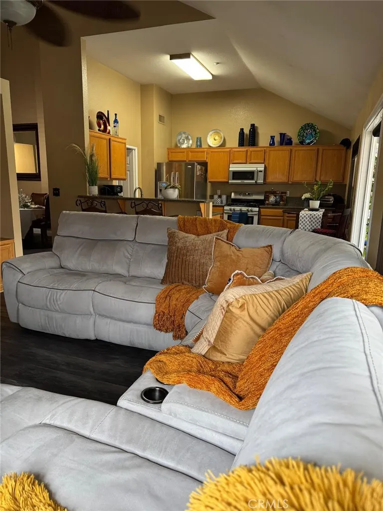 1806 Madison, Redlands, California 92374 home-pic-17